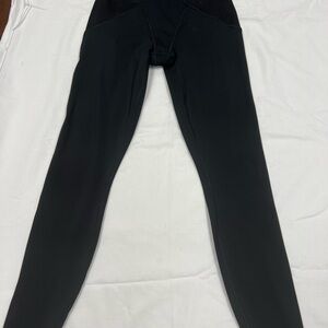Savage X Fenty Sport Black leggings size 4-6 high rise
